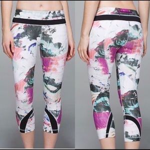Lululemon Run inspire crop II size 4